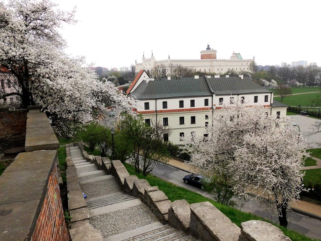 Dom Na Podwalu Panzió Lublin Kültér fotó